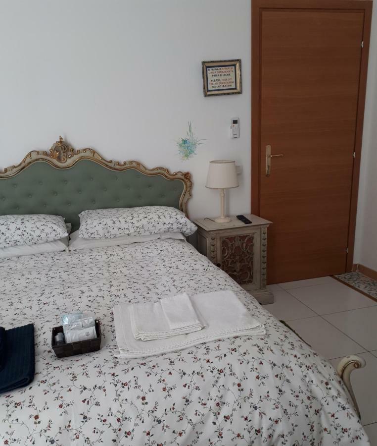 Miracoletti38 Hotel Nápoly Kültér fotó